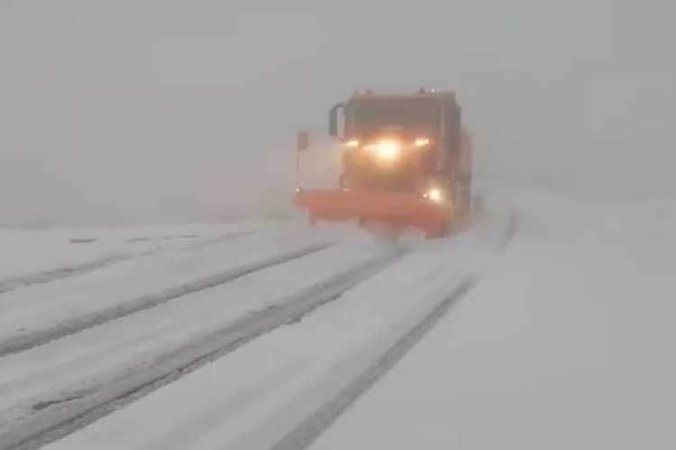 Cum a justificat CNAIR că nu a deszăpezit o șosea (sursa: Facebook/Compania Nationala de Administrare a Infrastructurii Rutiere)