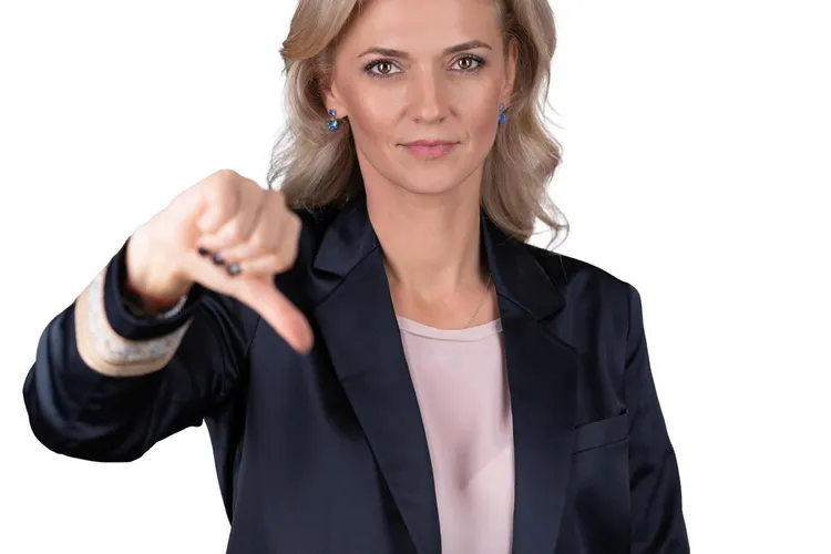 Cinci zile libere plătite pentru angajații Senatului care vor ajuta refugiații, a propus Alina Gorghiu Foto: Facebook Gorghiu