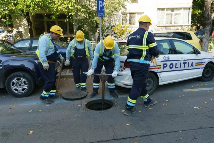 Conductă de gaz, avarie în centrul Capitalei (sursa: Inquam Photos/Tudor Pană)