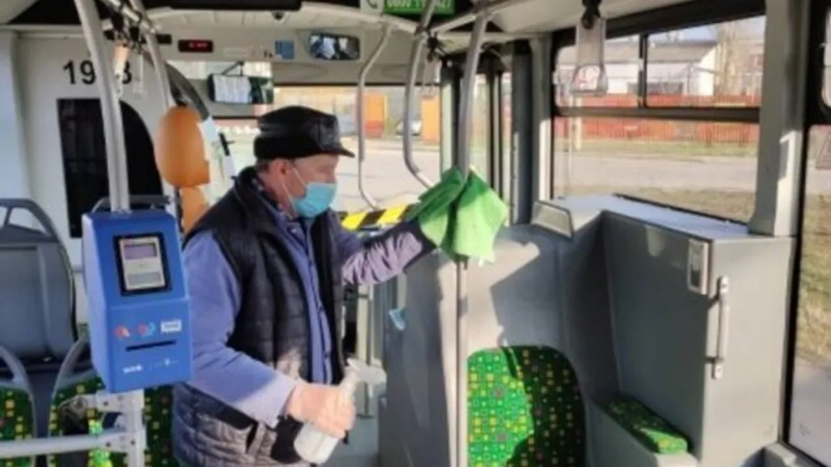 Spălarea autobuzelor și tramvaielor, profit garantat (sursa: ziaruldeiasi.ro)