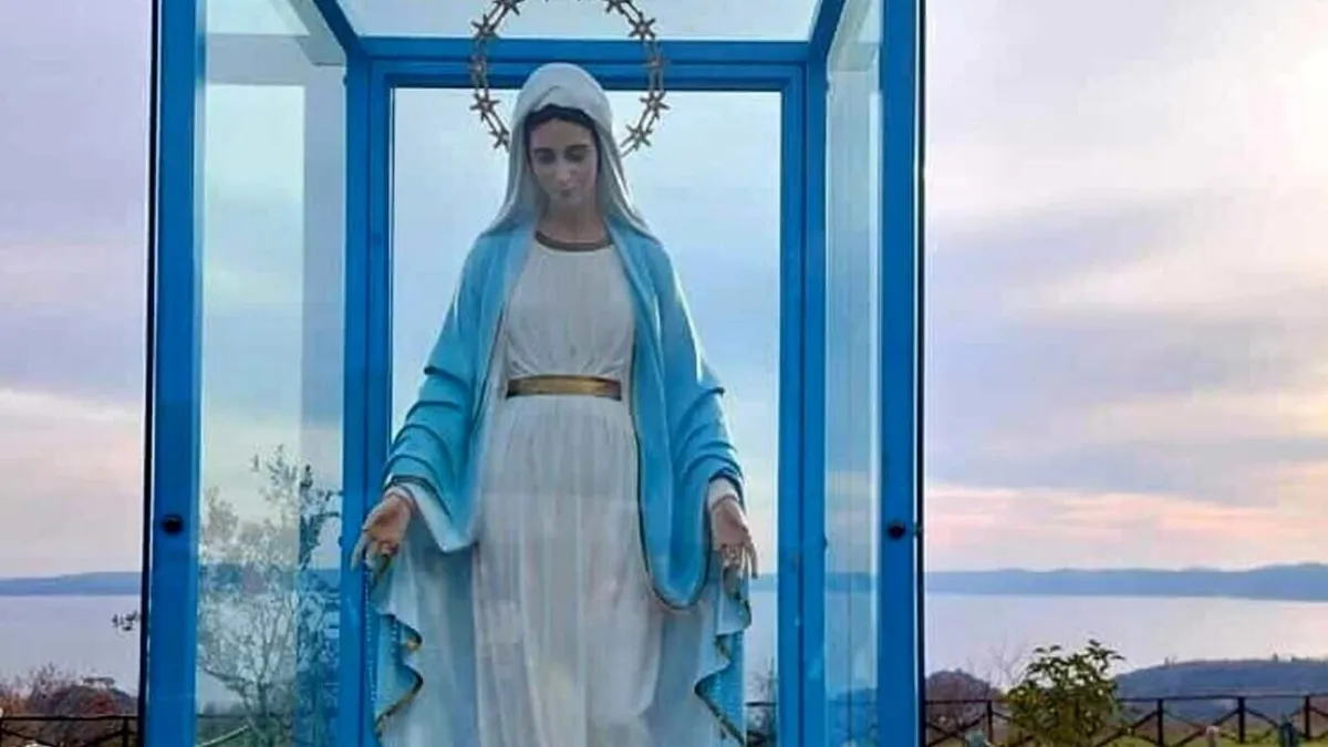 Lacrimile Fecioarei din Trevignano, o escrocherie (sursa: Facebook/Antonio Chilà)