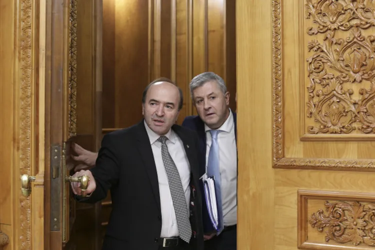 Tudorel Toader a încasat aproape un milion de lei de la statul român Foto: Inquam/ Octav Ganea