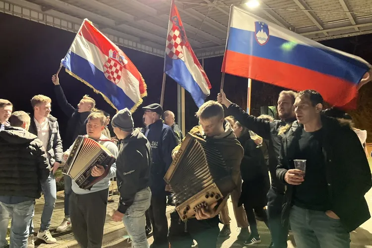 Croația a aderat la euro și a fost primită în spațiul Schengen Foto: Twitter