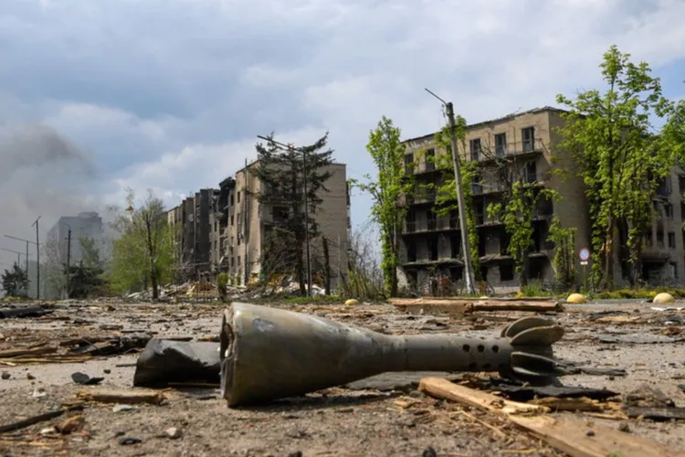 Rusia va controla probabil tot Luhanskul în două săptămâni, potrivit serviciilor secrete britanice
