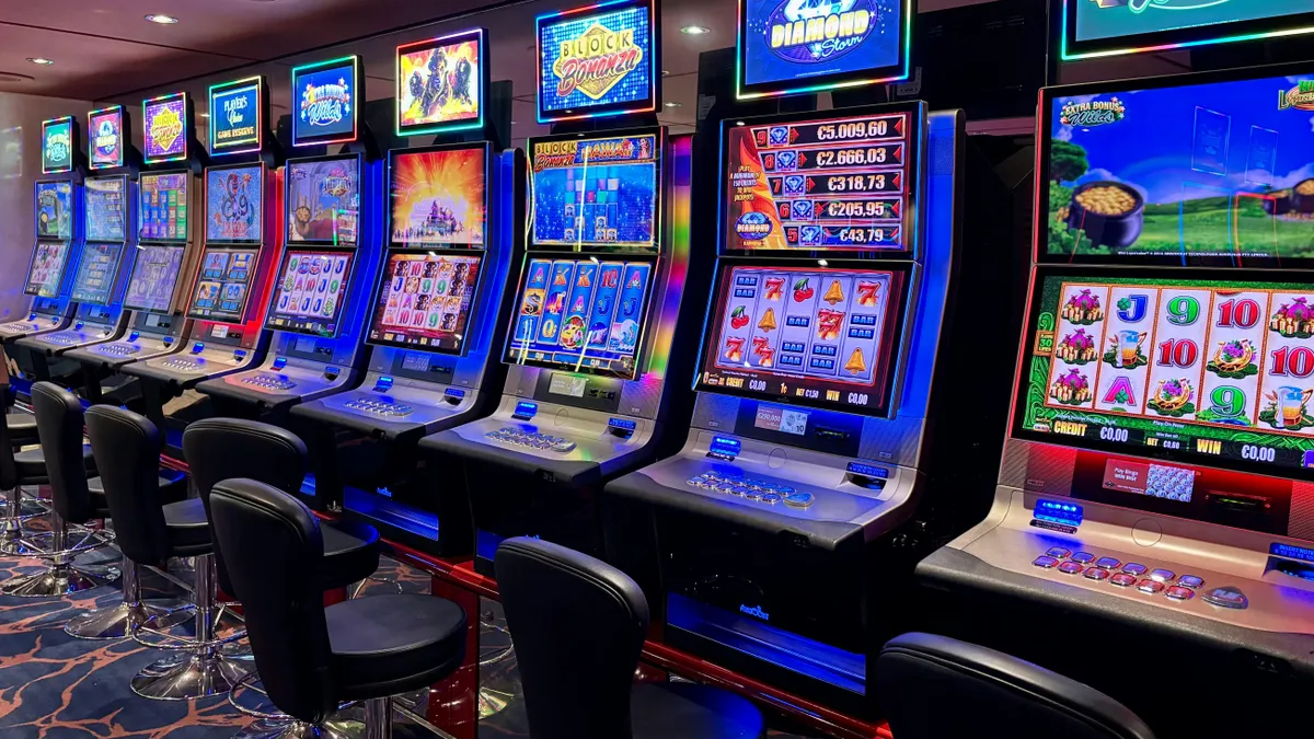 Păcănelele, vizate de interdicție la Iași (sursa: Pexels/Vanessa Valkhof)