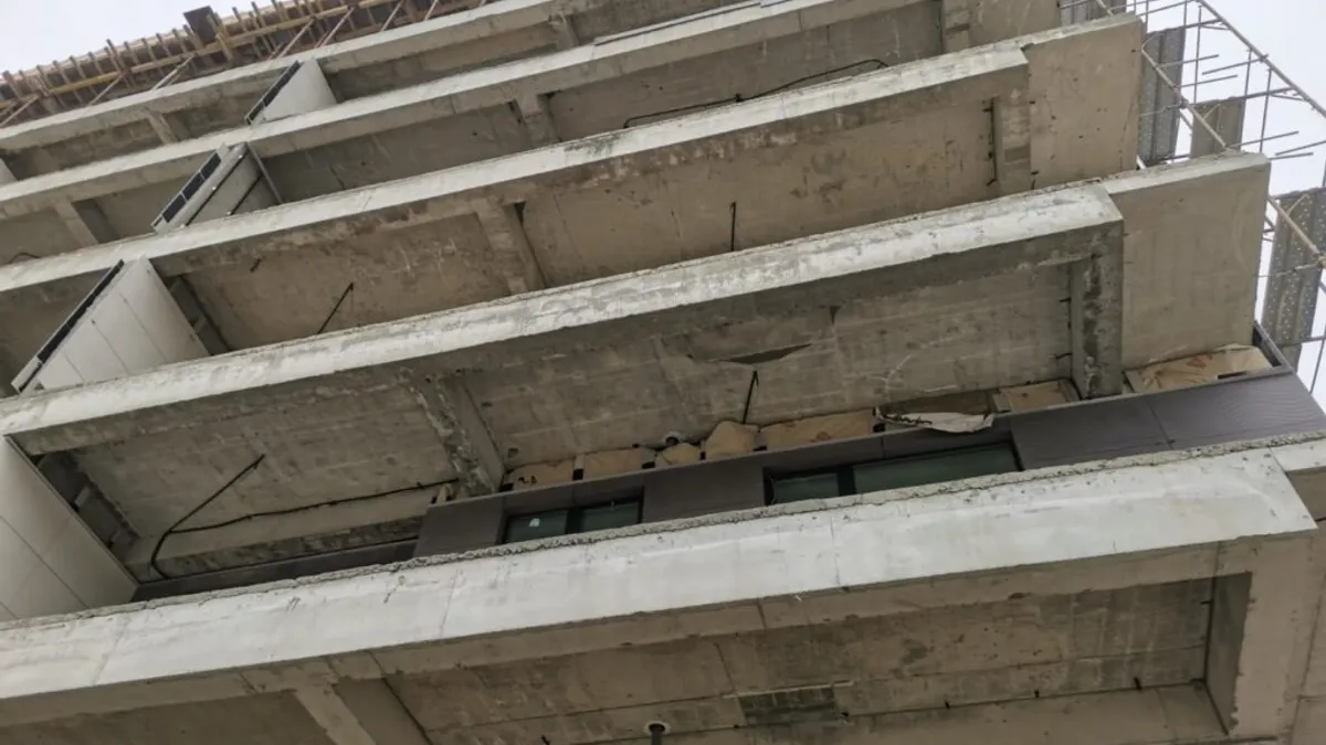 Bloc de locuințe, construit fără autorizație (sursa: ziaruldeiasi.ro)