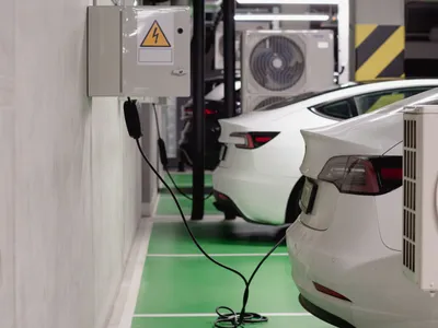 Record pentru mașinile electrice la Iași: 307 înmatriculări în primele cinci luni din 2026