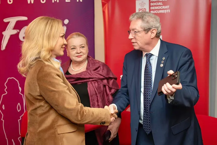 Pesedist cu mesaj ceaușist-aurist: „Mă doare în cot de deficitul bugetar! România, pe plus în 1989” Foto: Facebook Gabriela Firea