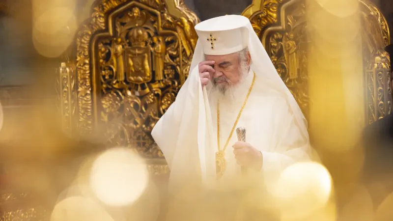 Guvernul cumpără două clădiri pentru BOR (sursa: basilica.ro)