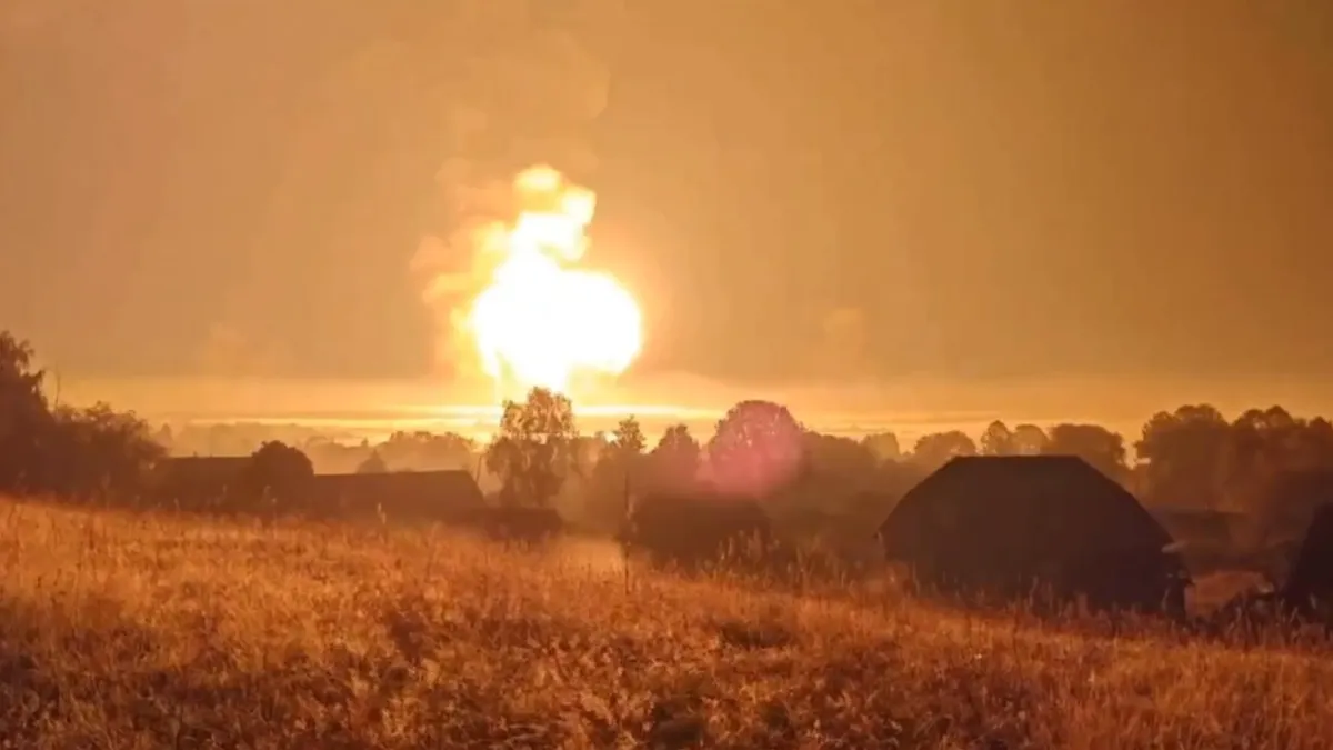 Ucrainenii au distrus un depozit uriaș de muniție Foto: Twitter