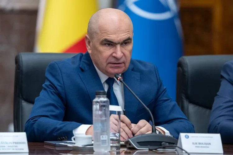 Bolojan recunoaște că proiectul legii salarizării era prea împovărător pentru contribuabili: „E o formă de inconștiență”