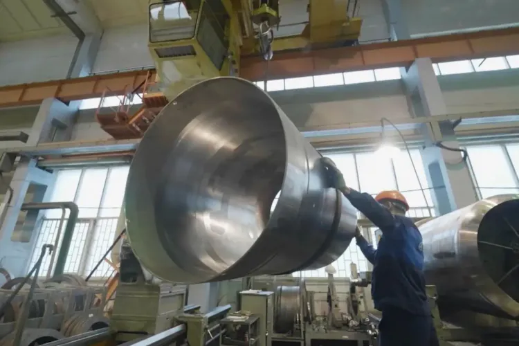 Ucraina atacă uzina de rachete din Votkinsk (sursa: kyivindependent.com)