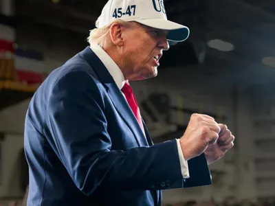 Trump amenință țările UE care sprijină Groenlanda (sursa: Facebook/The White House)