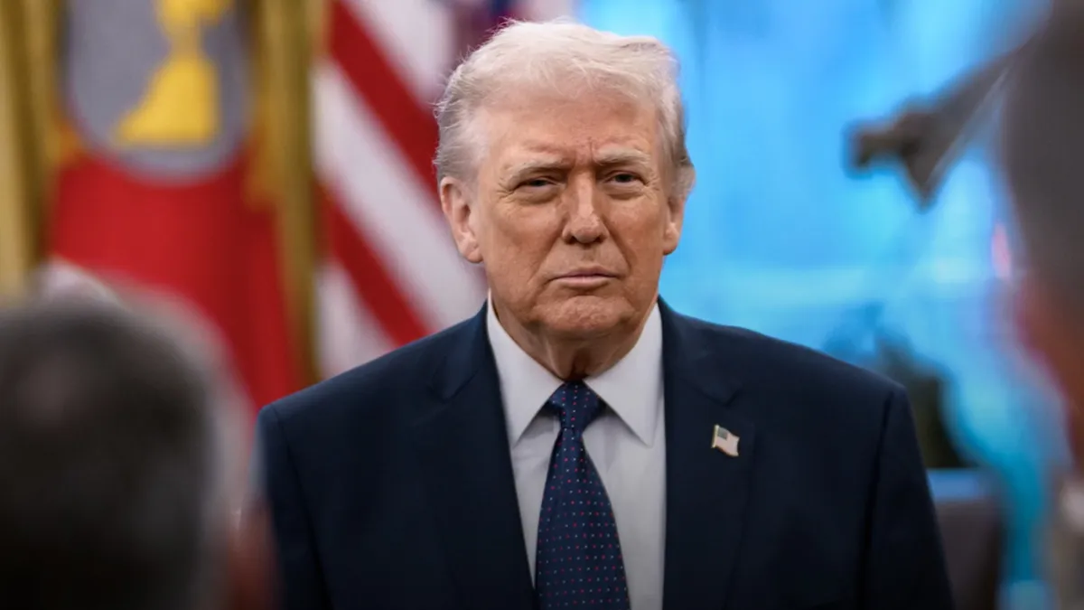 Trump amenință Iranul cu distrugerea insulei Kharg (sursa: Facebook/The White House)