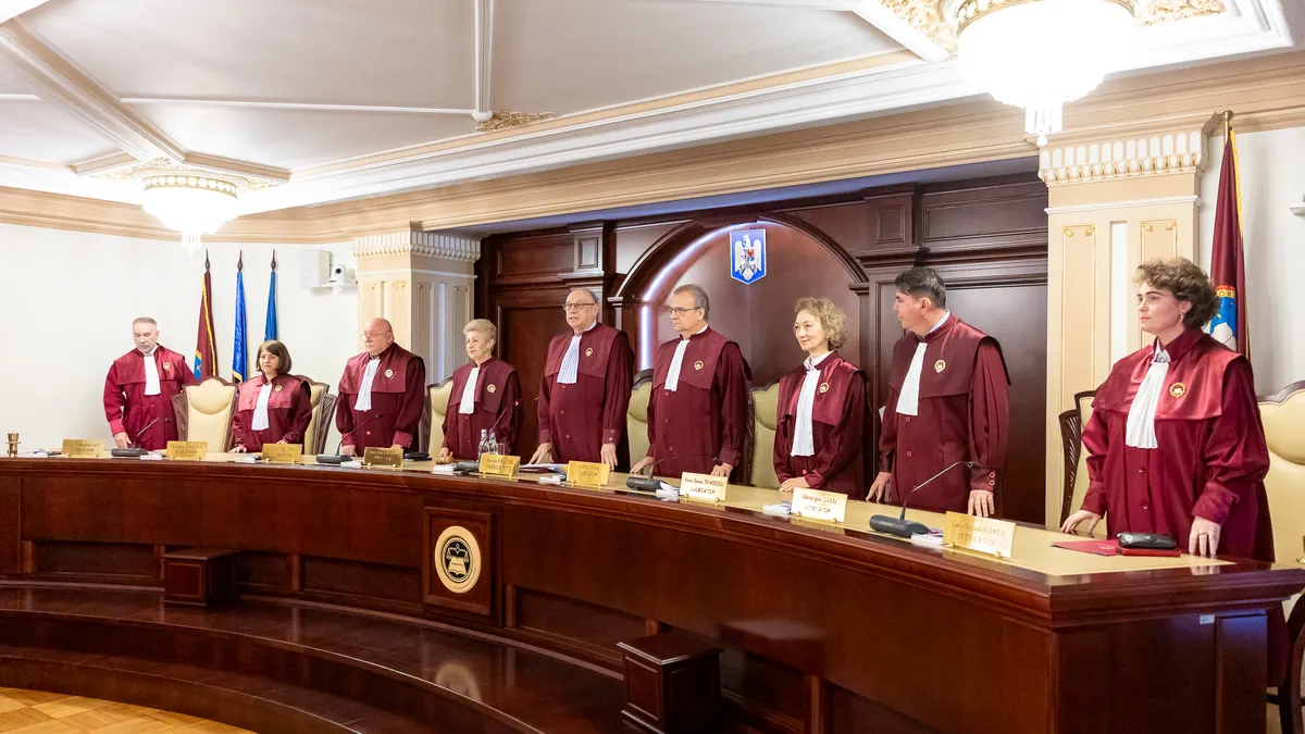 Pensiile speciale ale magistraților, CCR amână decizia (sursa: Facebook/Curtea Constituțională a României)
