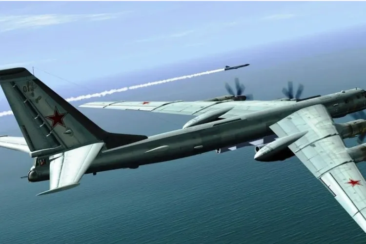 Bombardiere ruse Tu-95MS, zbor lângă Scandinavia (sursa: tsn.ua)