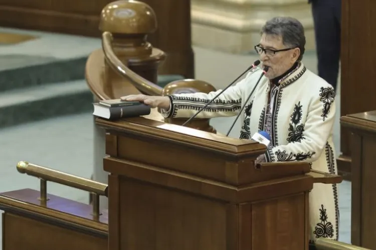 Parlamentarii lui Șoșoacă votează acum necondiționat un guvern PSD. Acum o săptămână, PSD a dat SOS România un loc în conducerea Parlamentului