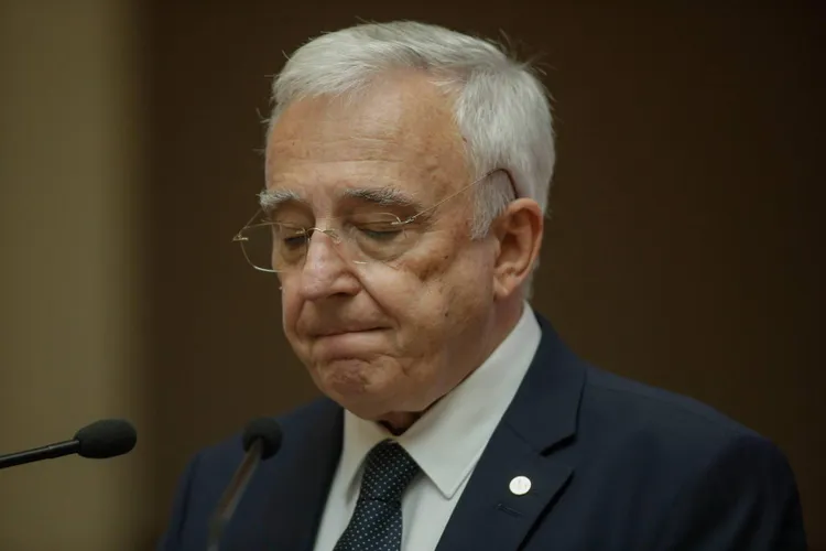 Dezmățul cheltuielilor publice, suportat de societate (sursa: Inquam Photos/George Călin)