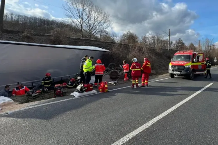 Accident grav pe DN 6, în Caraș-Severin (sursa: radioresita.ro)