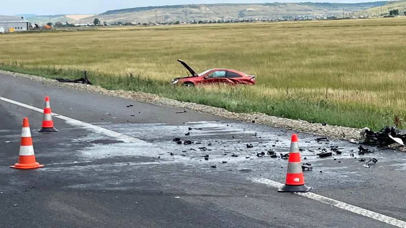 Două mașini au zburat lângă Iași (sursa: ziaruldeiasi.ro)