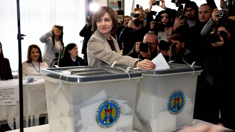 Republica Moldova, alegerile și referendumul, validate (sursa: Facebook/Maia Sandu)