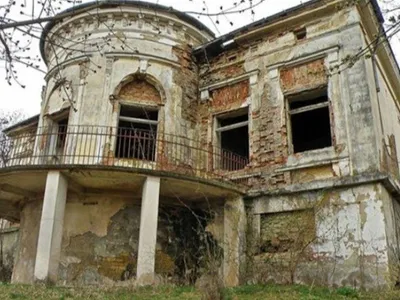 Casei Călăului, Iași, lăsată în paragină (sursa: ziaruldeiasi.ro)