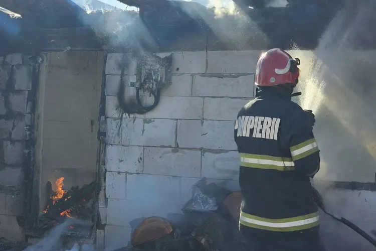 Plutonier ISU, dependent de heroină (sursa: Facebook/I.S.U.J. Iaşi - Inspectoratul pentru Situaţii de Urgenţă al jud. Iaşi)