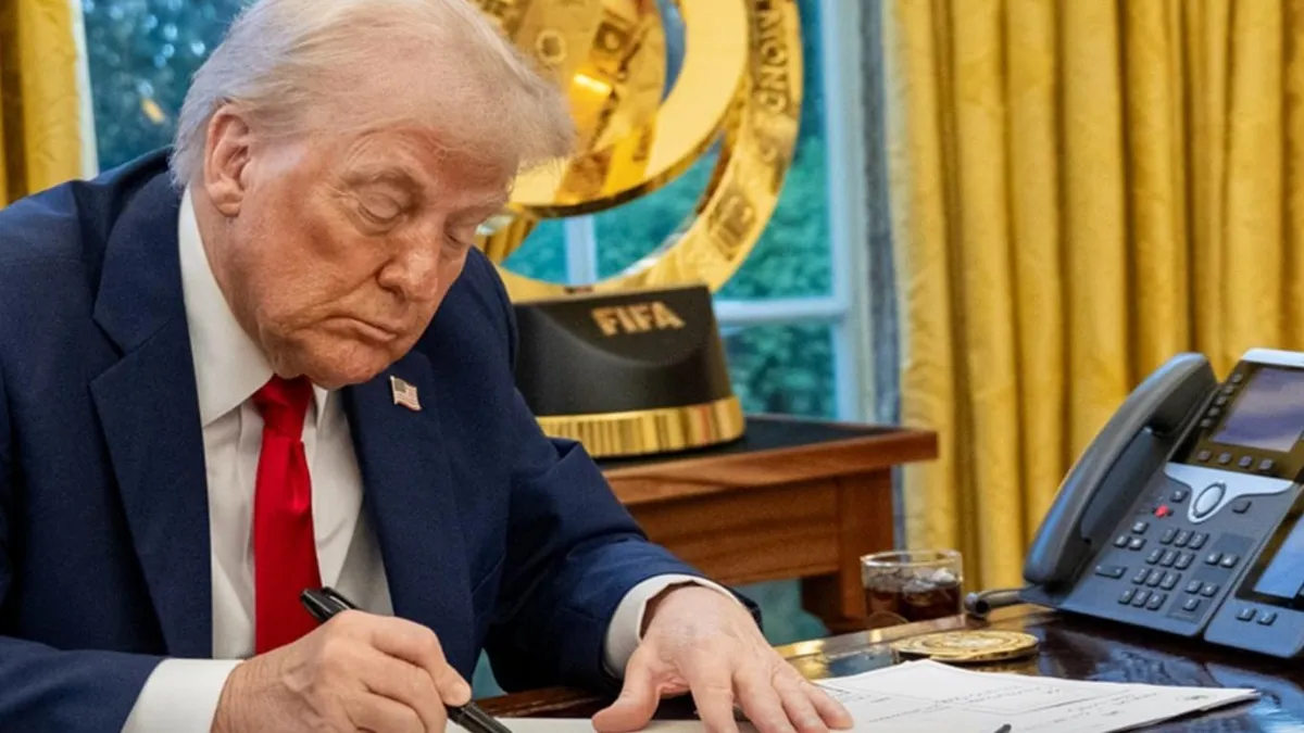 Discuție telefonică între Trump și Putin (sursa: Facebook/The White House)