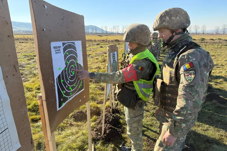 Prefectul și subprefectul de Olt, sub control judiciar (sursa: Facebook/MApN)