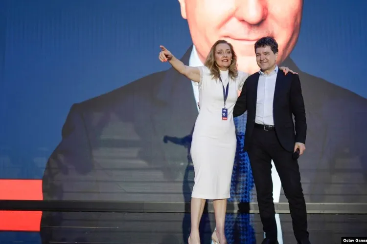 Lasconi își varsă furia pe Nicușor Dan Foto: Inquam/Octav Ganea