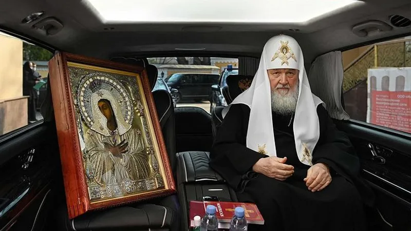 Patriarhul Kiril îi trimite pe ruși să moară Foto: patriarh.ru