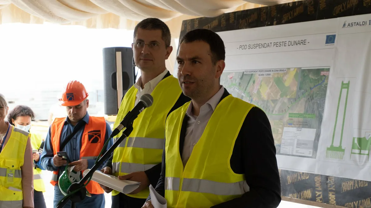 Peste 400 de membri USR au demisionat Foto: Facebook Catalin Drulă