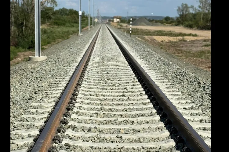 Trenurile spre Henri Coandă, suspendate temporar (sursa: Facebook/CFR Infrastructura)