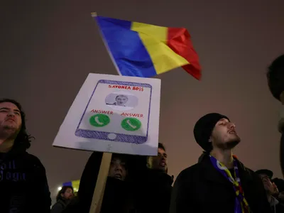 Protest în Piața Victoriei din București împotriva găștii Liei Savonea (sursa: Inquam Photos/Octav Ganea)