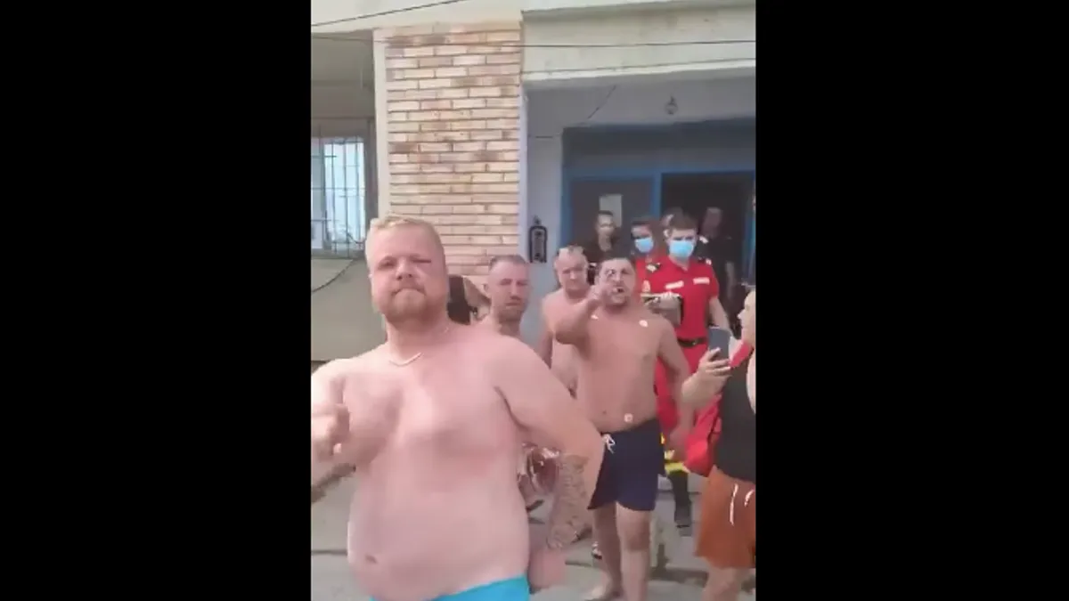 Bătăușii din Costinești, golănași rurali violenți (sursa: Facebook/defapt.ro)