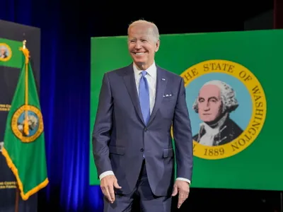 Biden către Trevor Noah: Poți râde de președinte (sursa: Facebook/The White House)