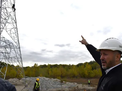 Bolojan sugerează că corupția Transelectrica, condusă de clientul PSD, blochează piața de energie Foto: Facebook