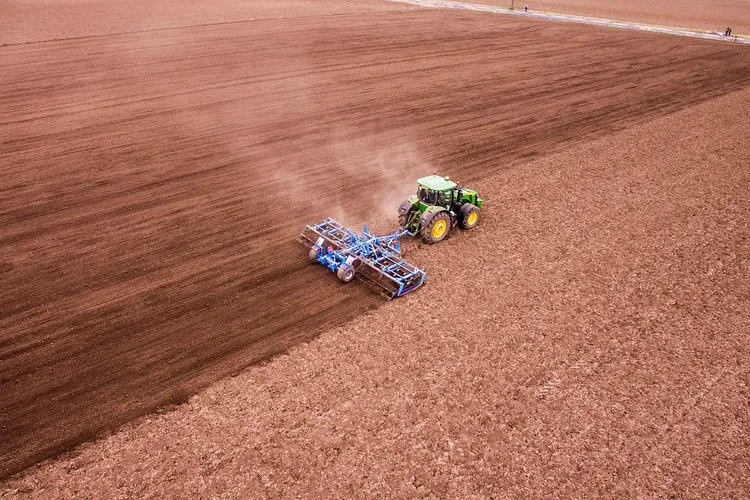 Ce subvenții uriașe primesc agricultorii de la Uniunea Europeană Foto: Facebook ministerul Agriculturii