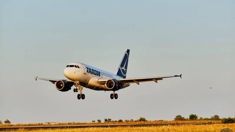 TAROM, pierderi financiare și posibile concedieri (sursa: Facebook/TAROM)