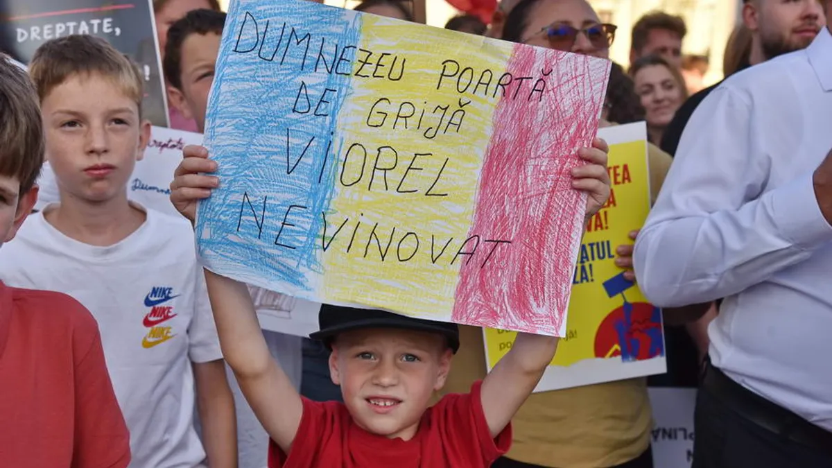 Miting de susținere a lui Viorel Pașca, la Oradea. Peste 3.000 de participanți, apreciază TVR – poza 1