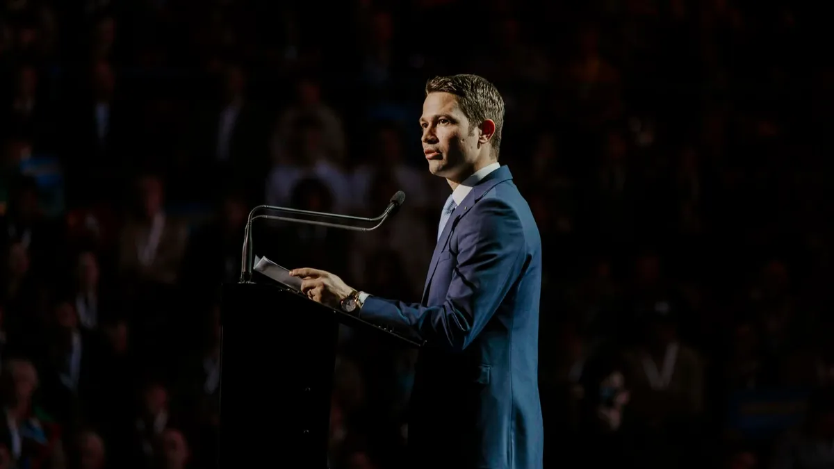 Cei de la PNL aşteptăm scuzele comediantului Ciolacu, spune Robert Sighiartău Foto: Facebook Robert Sighiartău