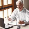 Pensiile de peste 3.000 de lei, diminuate în 2026: cât se reține și cum se calculează suma netă