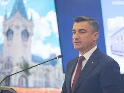 Scandal la Iași pentru statuia lui Ghica (sursa: Facebook/Mihai Chirica)