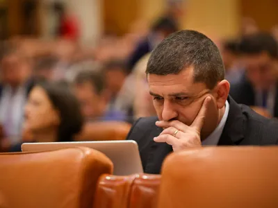 Directorii puși politic la companiile ministerului Economiei iau salarii astronomice, spune noul ministru USR Foto: Facebook