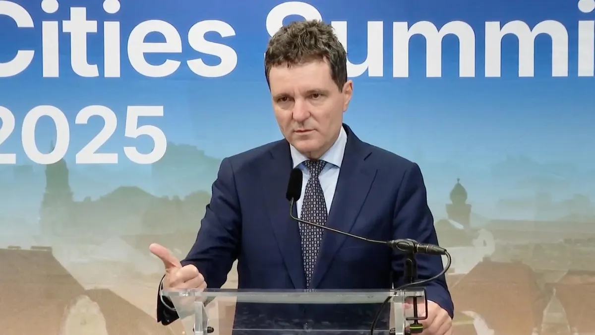 Nicușor Dan îl susține pe Bolojan (sursa: Facebook/Nicușor Dan)