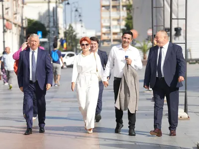 Olguța Vasilescu se laudă că a aprins luminițele de Crăciun Foto: Facebook