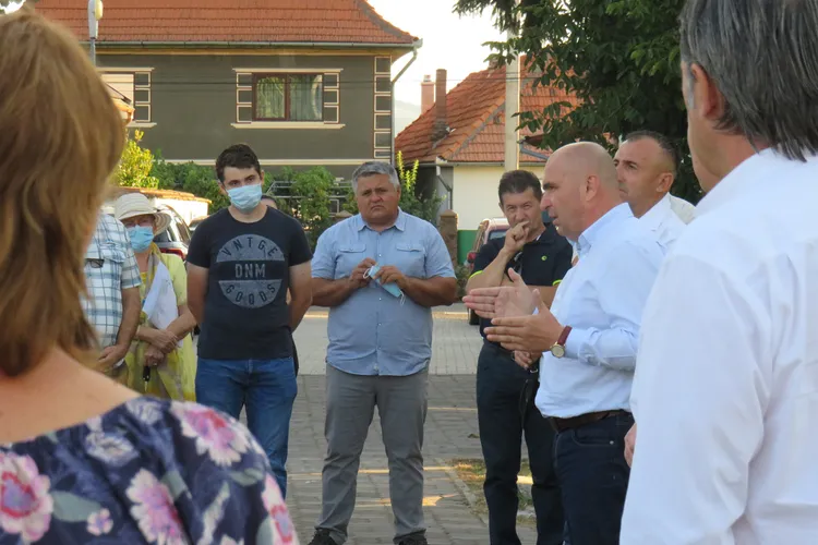 Bolojan a pus GPS pe mașinile CJ Bihor Foto: Facebook Ilie Bolojan