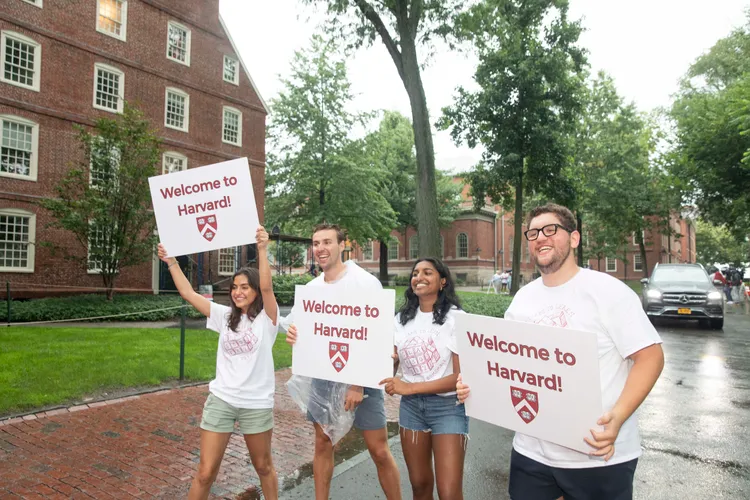 Cea mai puternică universitate din lume, sub tirul unui val de critici  Foto: X Harvard