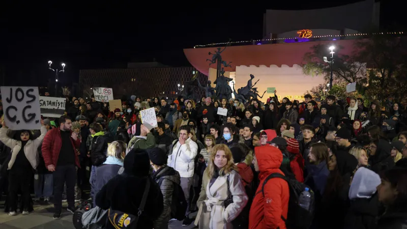 Prima manifestație contra lui Călin Georgescu (sursa: Inquam Photos/Octav Ganea)