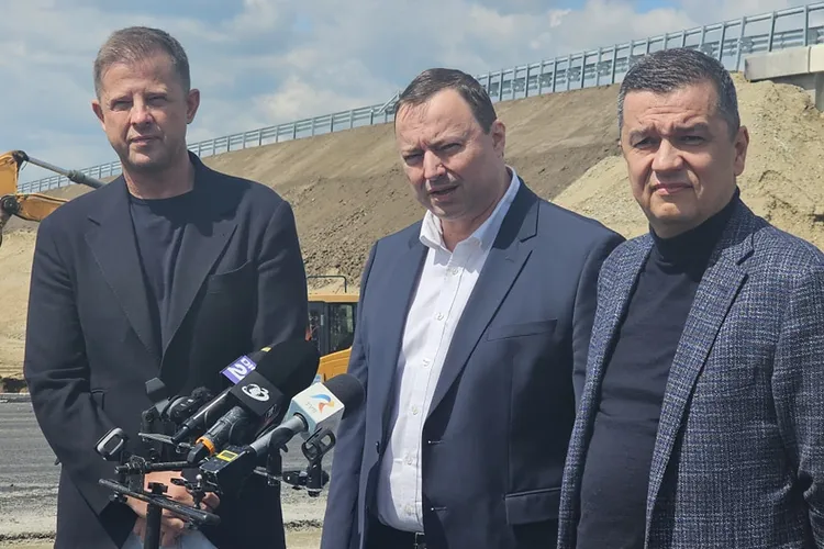 Cristian Pistol, șeful CNAIR, alături de Grindeanu și Hibert Thuma Foto: Facebook